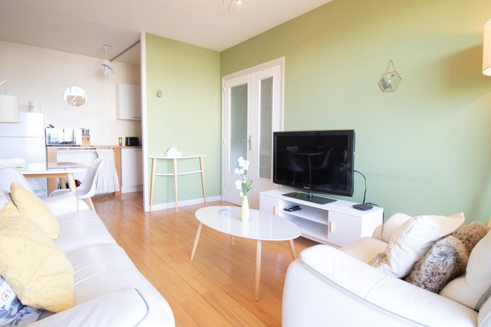 Appartement Spacieux Avec Balcon Bourg-en-Bresse Buitenkant foto