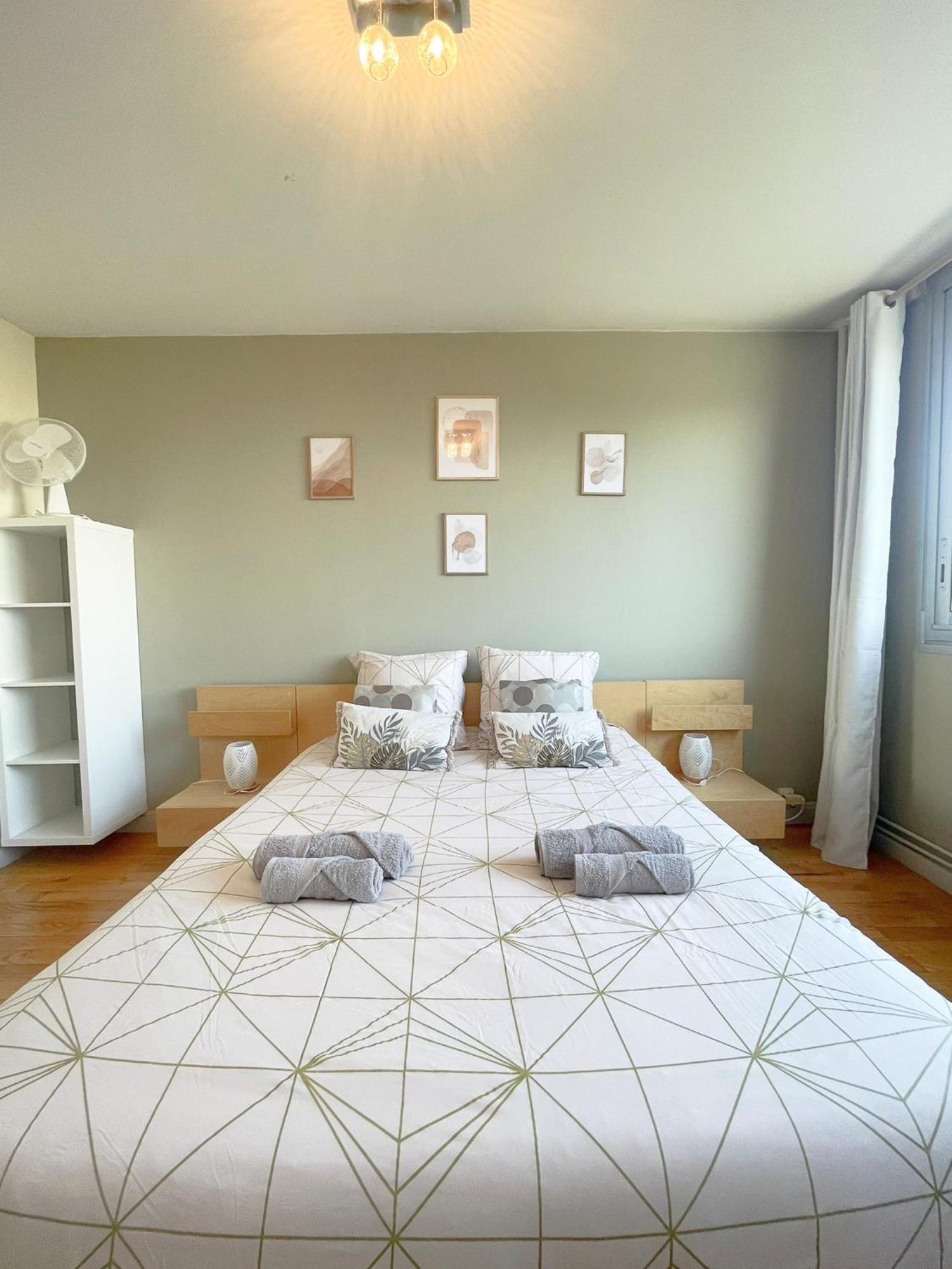 Appartement Spacieux Avec Balcon Bourg-en-Bresse Buitenkant foto