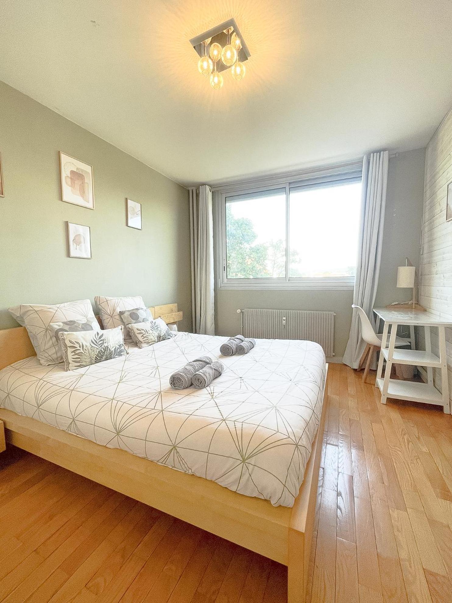 Appartement Spacieux Avec Balcon Bourg-en-Bresse Buitenkant foto
